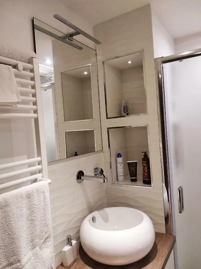 Apartment Suite Il Letto Sotto Il Tetto CTA