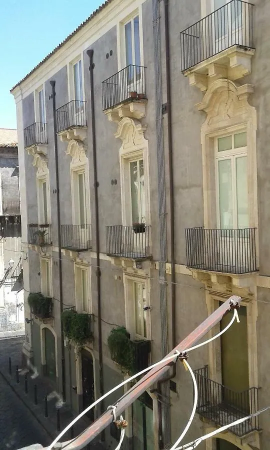 Apartment Suite Il Letto Sotto Il Tetto CTA